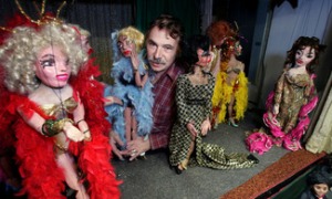 Ralph Kipniss with marionettes (Attribution: Daily Herald)
